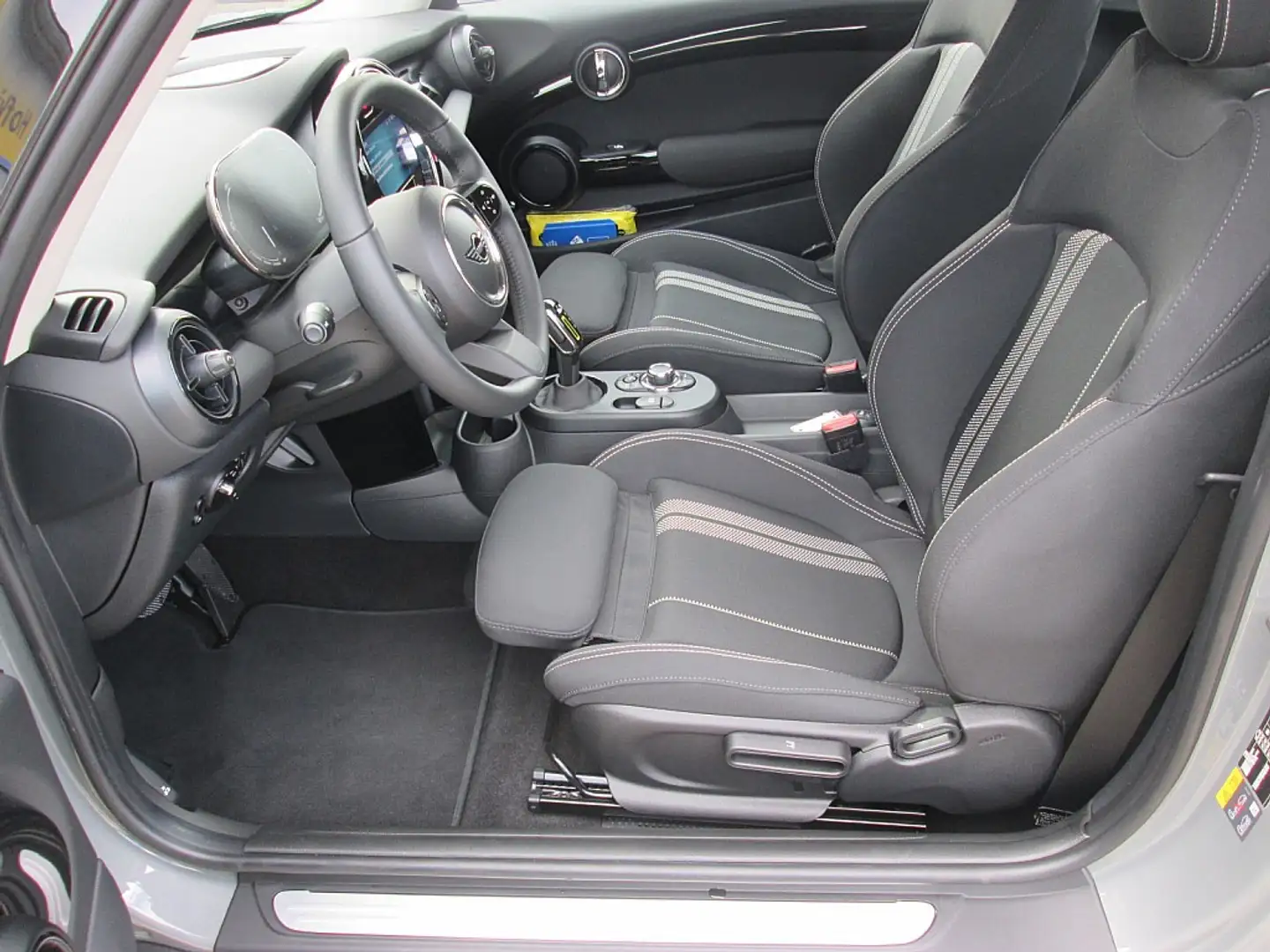 Vehicle image, number 9
