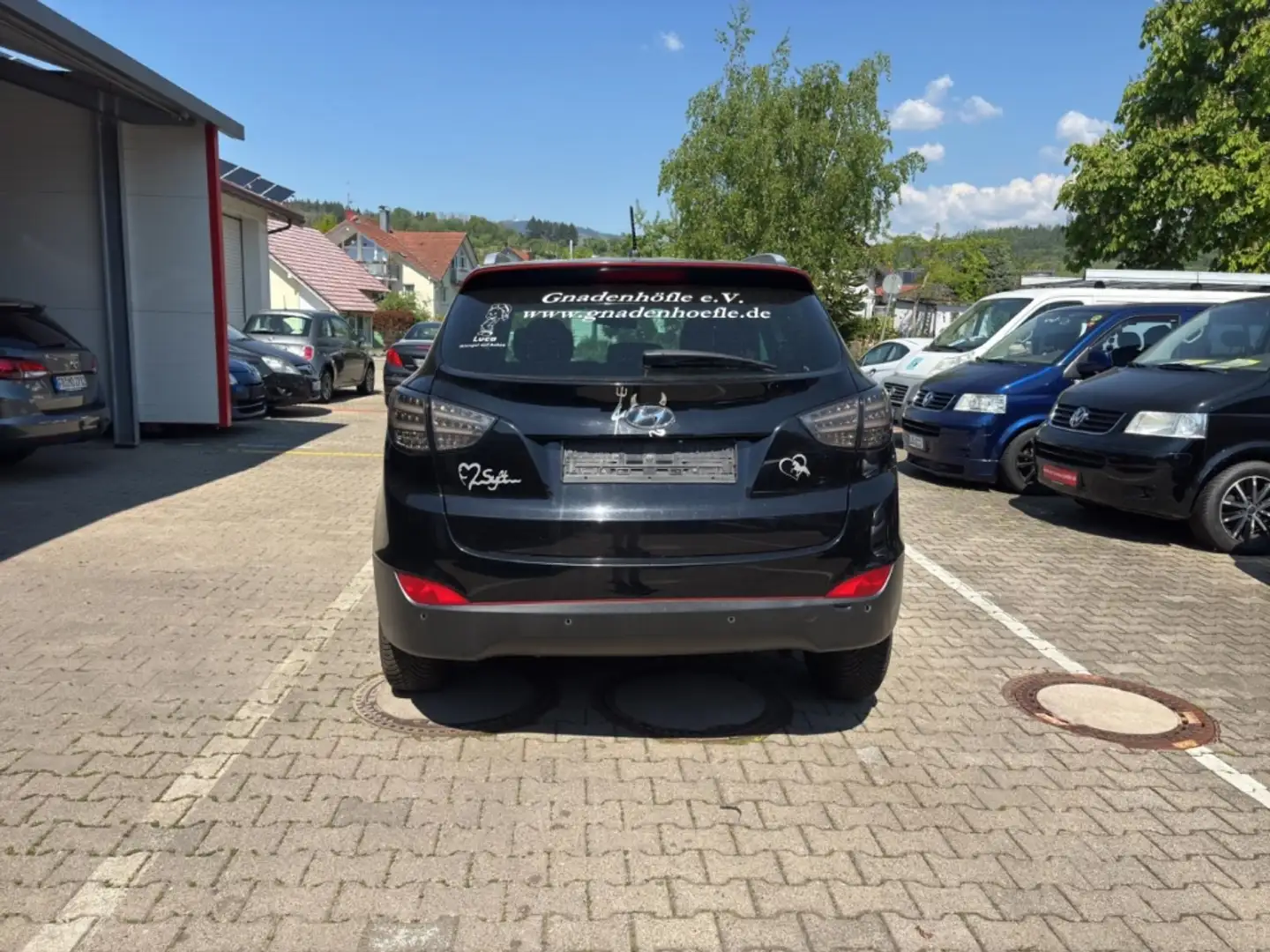 Vehicle image, number 8