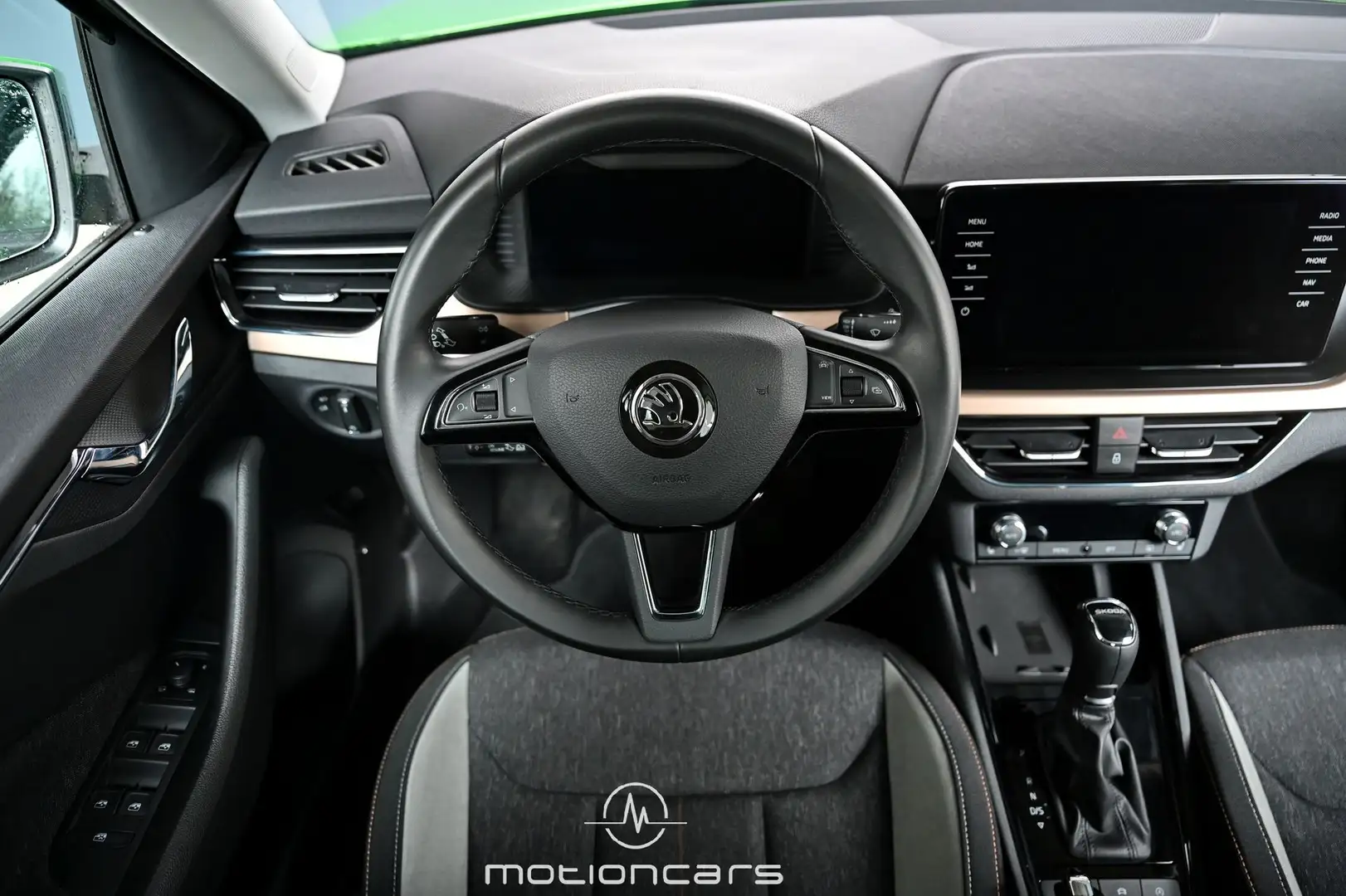 Vehicle image, number 9