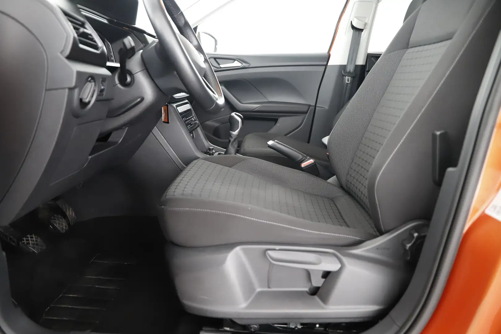 Vehicle image, number 8