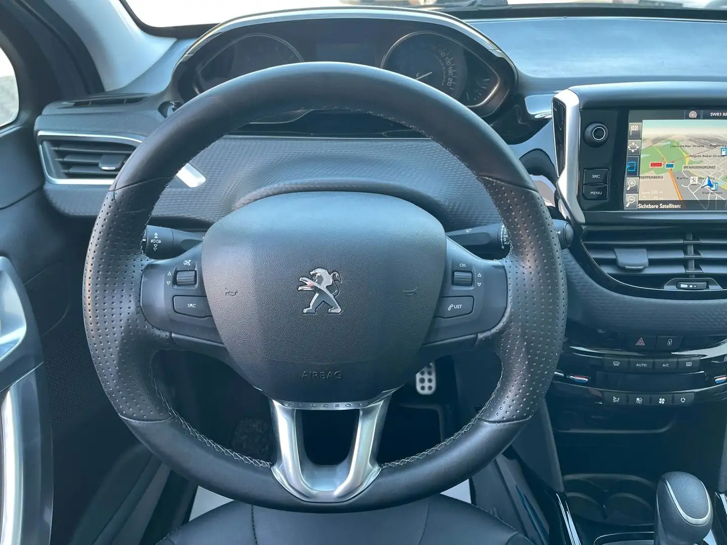Vehicle image, number 13