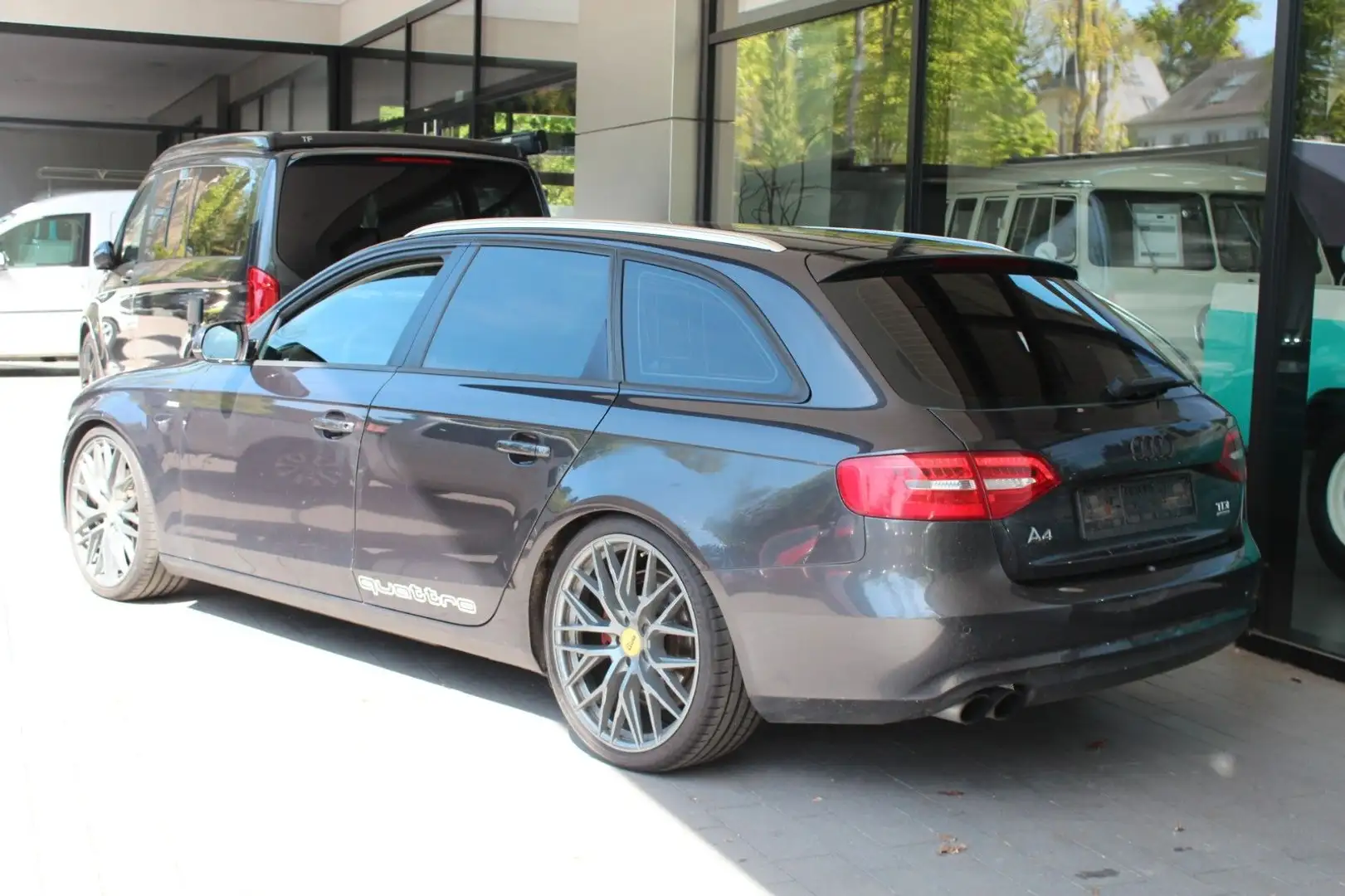 Vehicle image, number 5