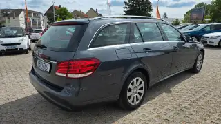 Vehicle image thumbnail, number 4