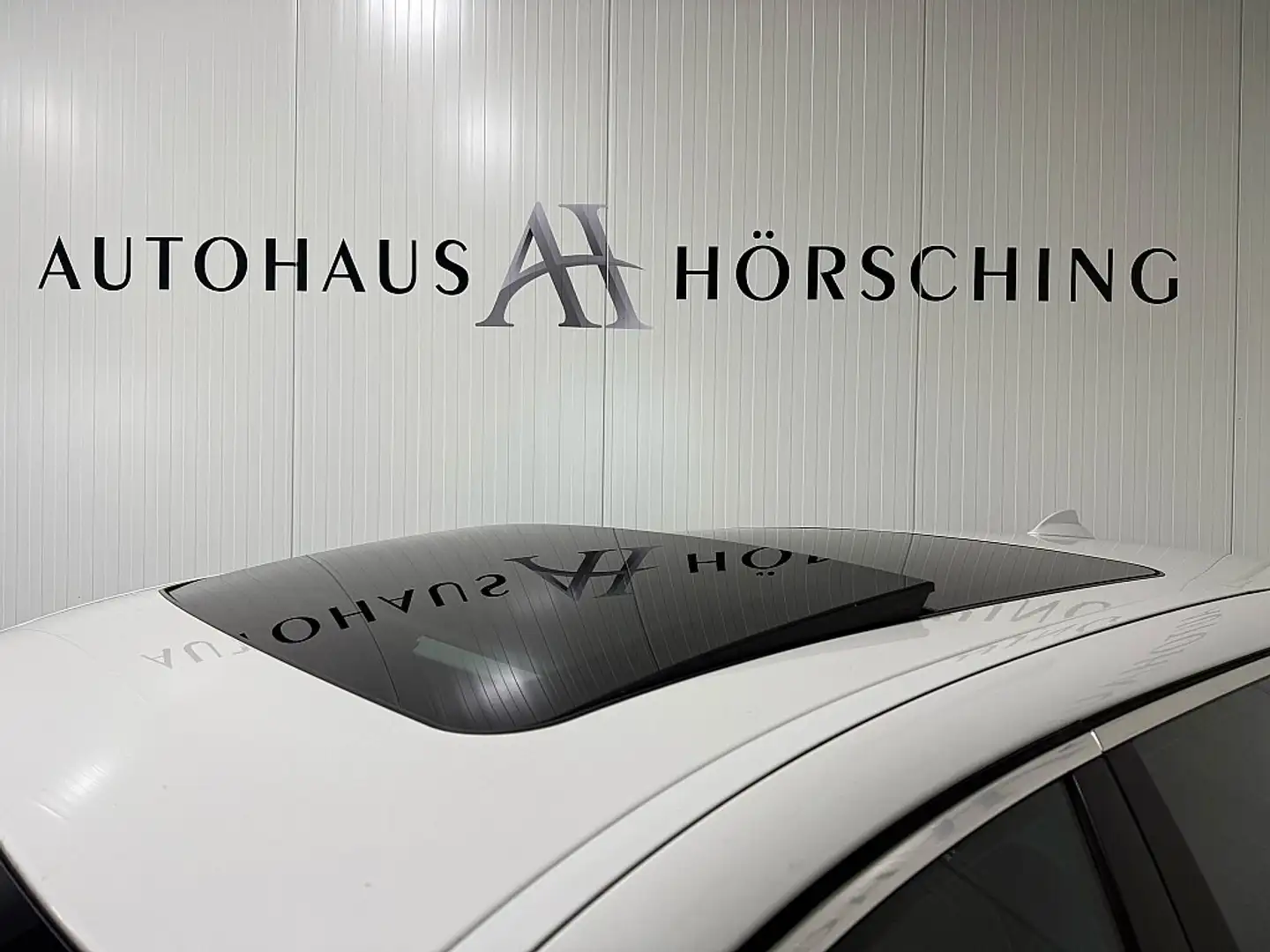 Vehicle image, number 4