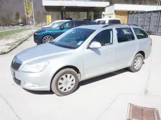 Vehicle image thumbnail, number 3