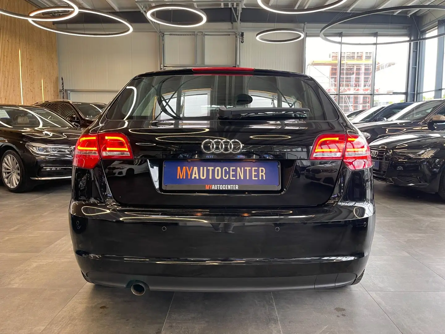 Vehicle image, number 5