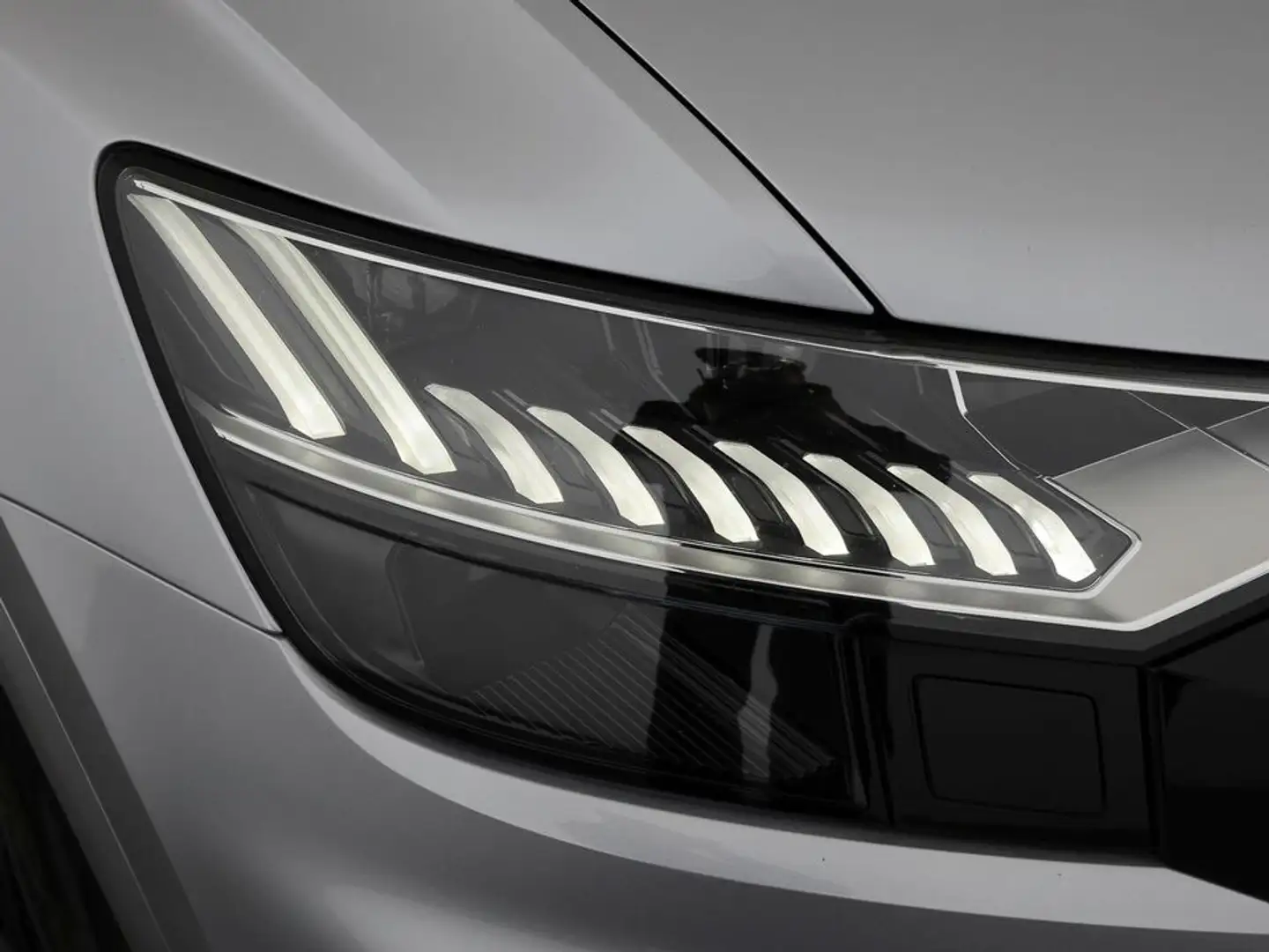 Vehicle image, number 9