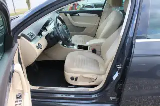 Vehicle image thumbnail, number 9