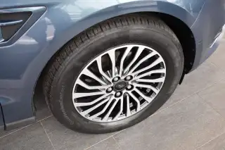 Vehicle image thumbnail, number 19