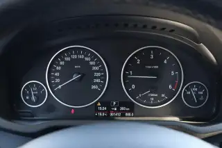 Vehicle image thumbnail, number 9