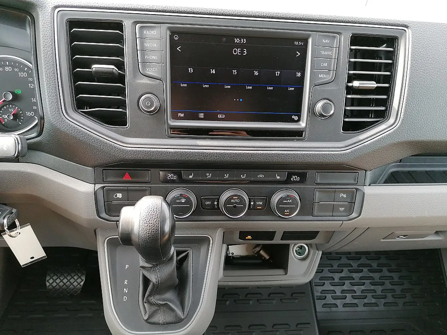 Vehicle image, number 11
