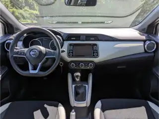 Vehicle image thumbnail, number 7