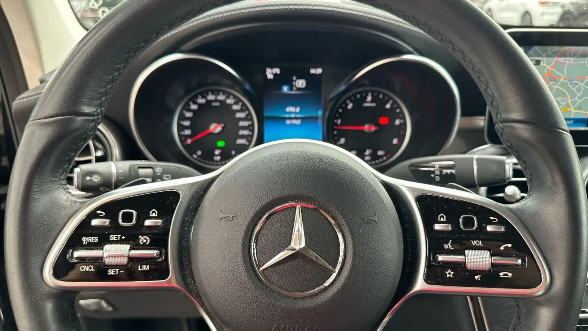 Vehicle image, number 8