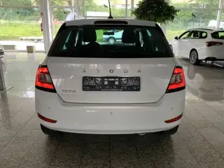 Vehicle image thumbnail, number 5