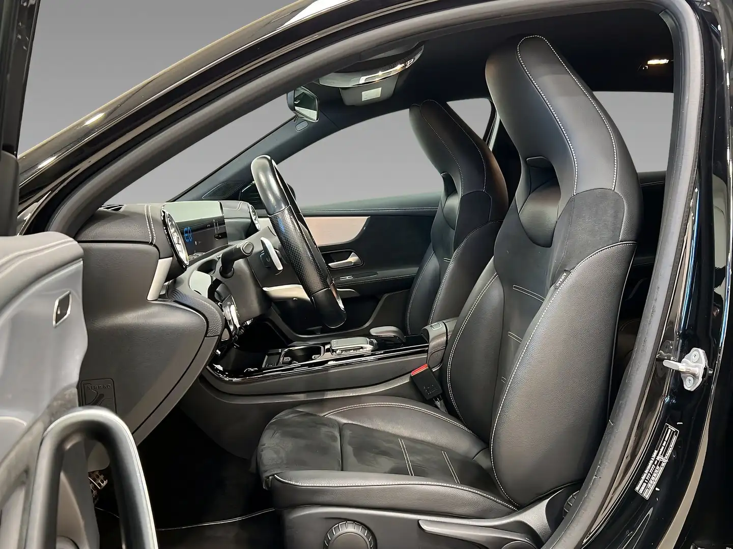 Vehicle image, number 9