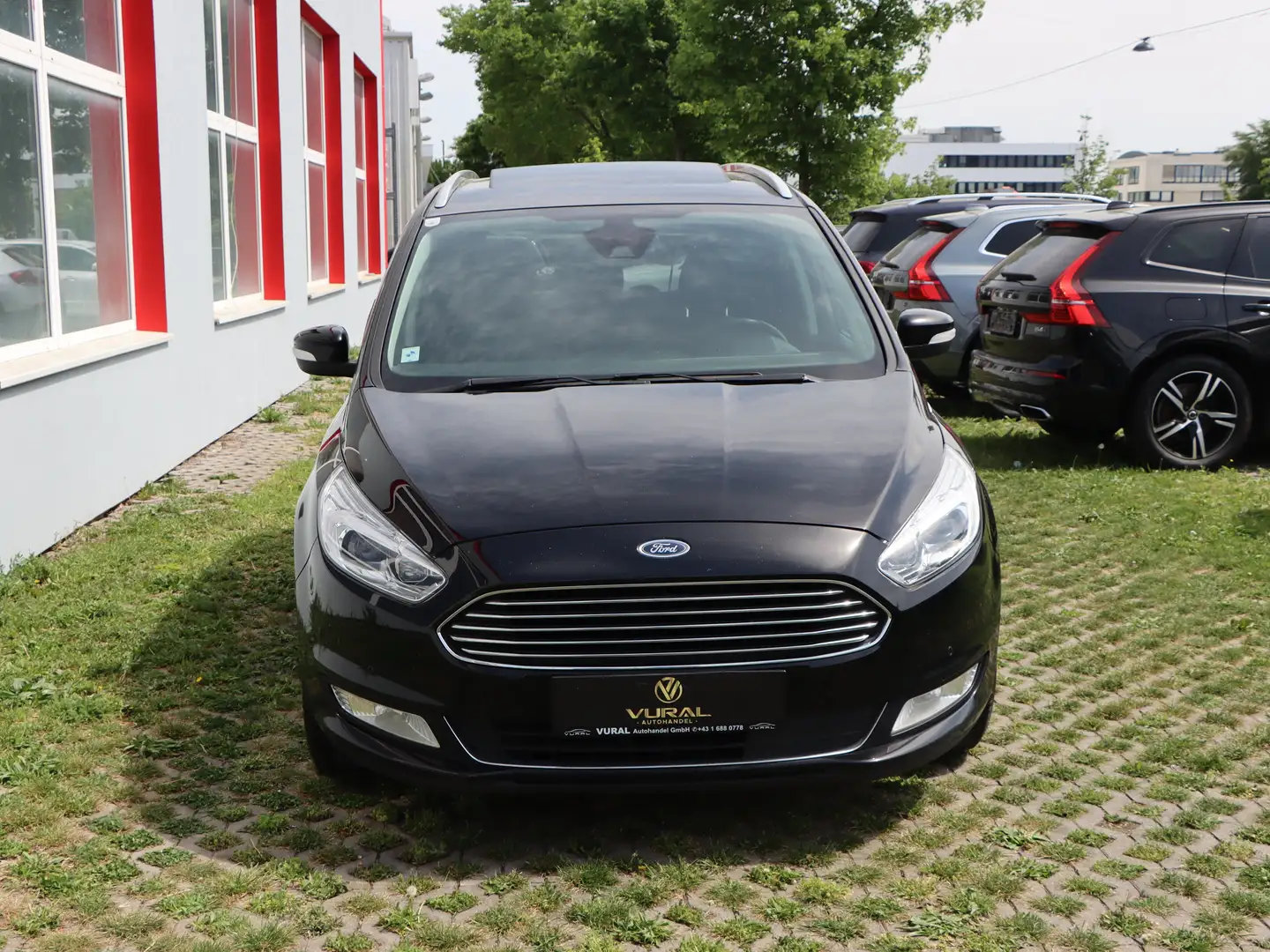 Vehicle image, number 3