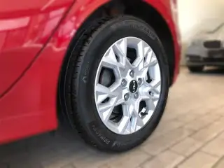 Vehicle image thumbnail, number 3