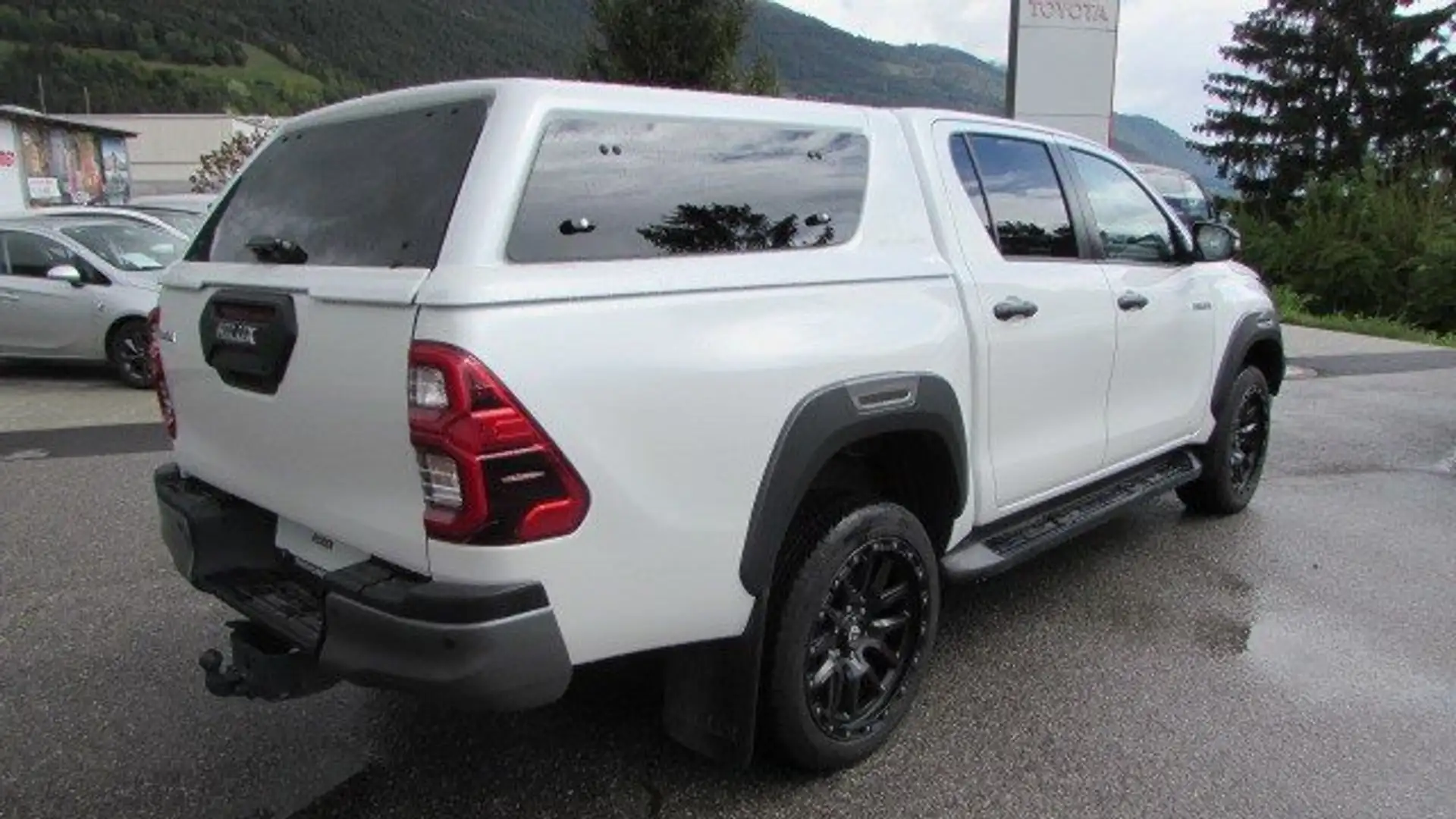 Vehicle image, number 5