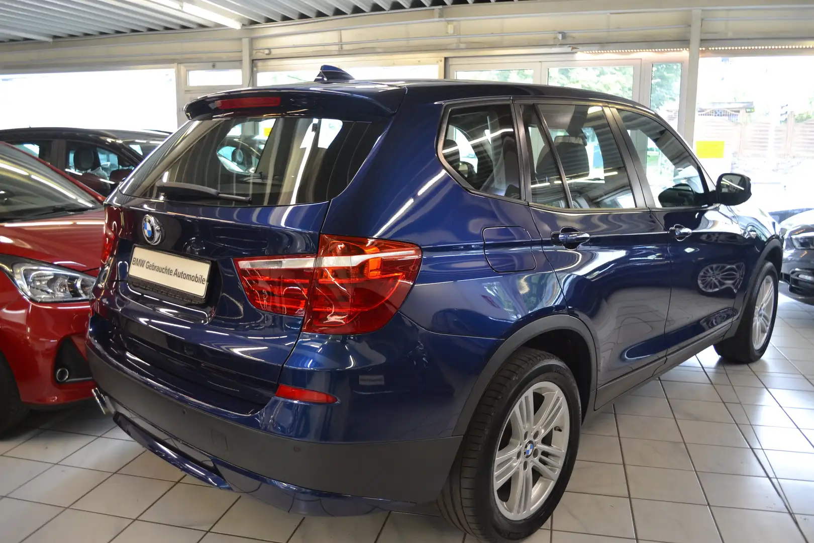 Vehicle image, number 6