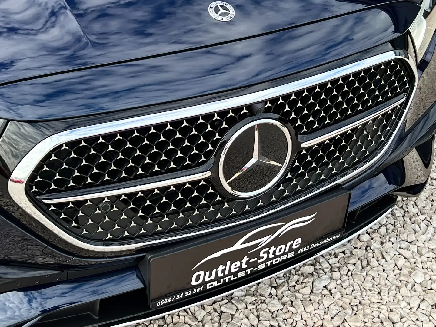 Vehicle image, number 6