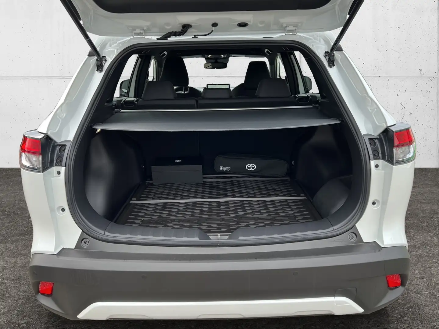 Vehicle image, number 9