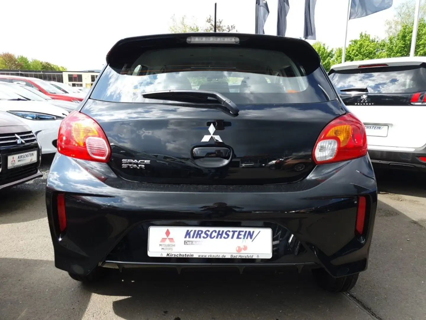 Vehicle image, number 18