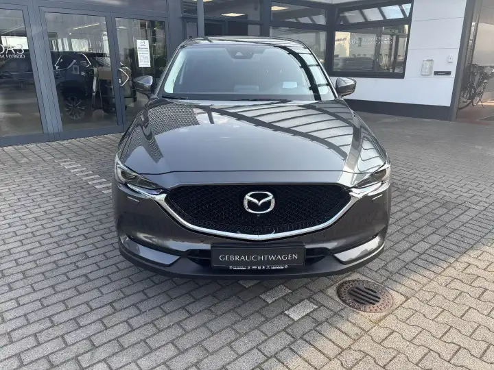 Additional image of the vehicle