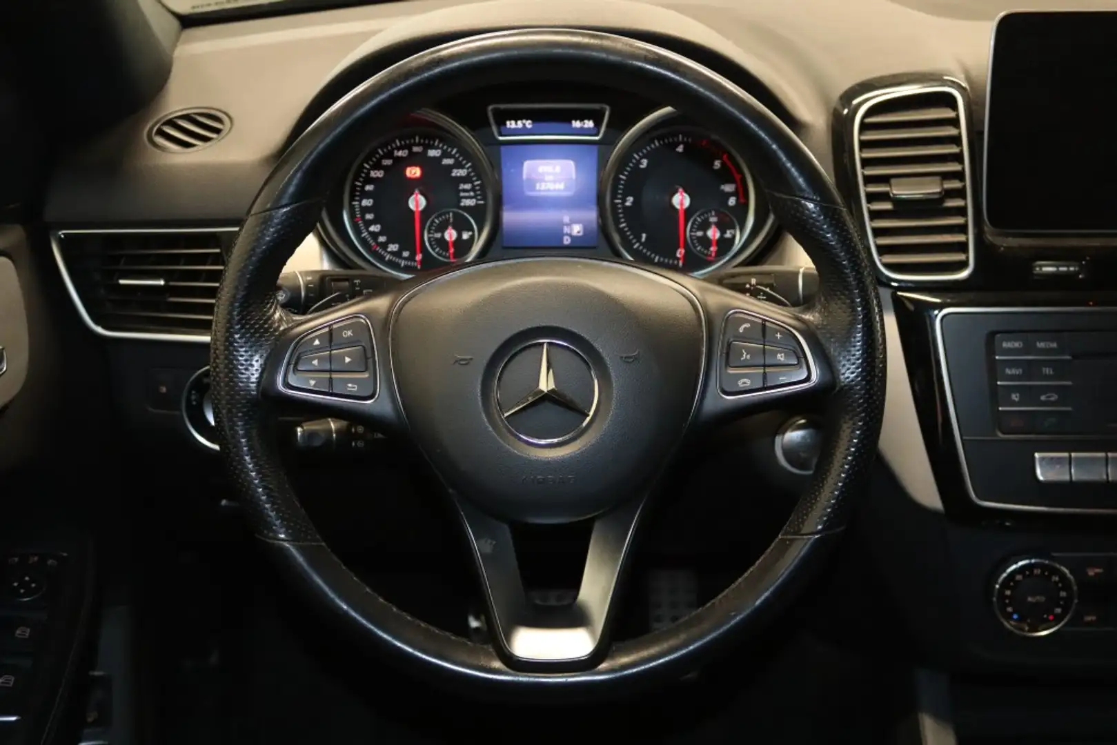 Vehicle image, number 5