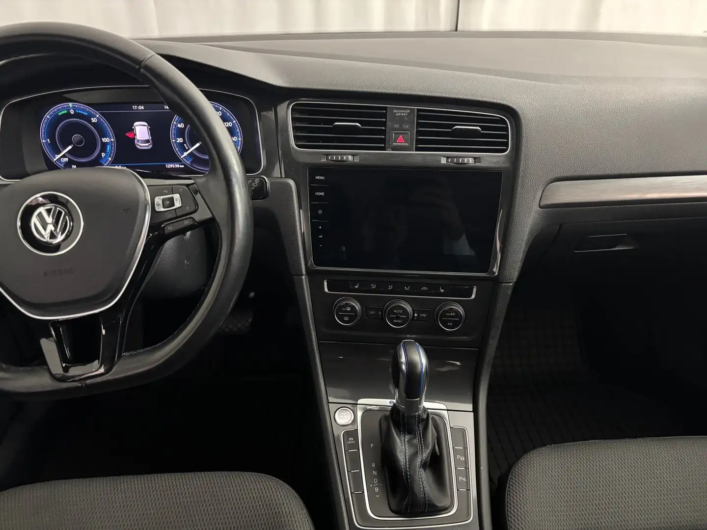 Vehicle image, number 8