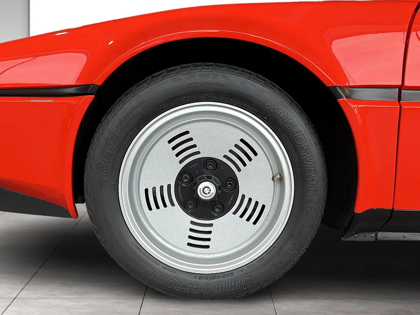 Vehicle image, number 10