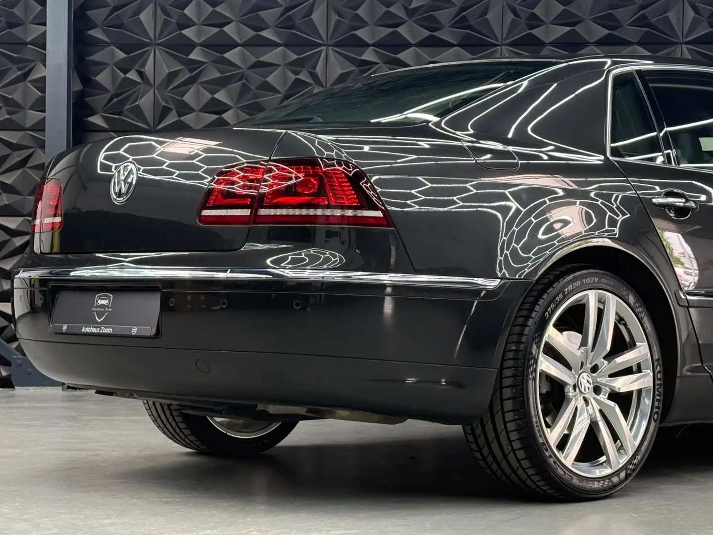 Vehicle image, number 14