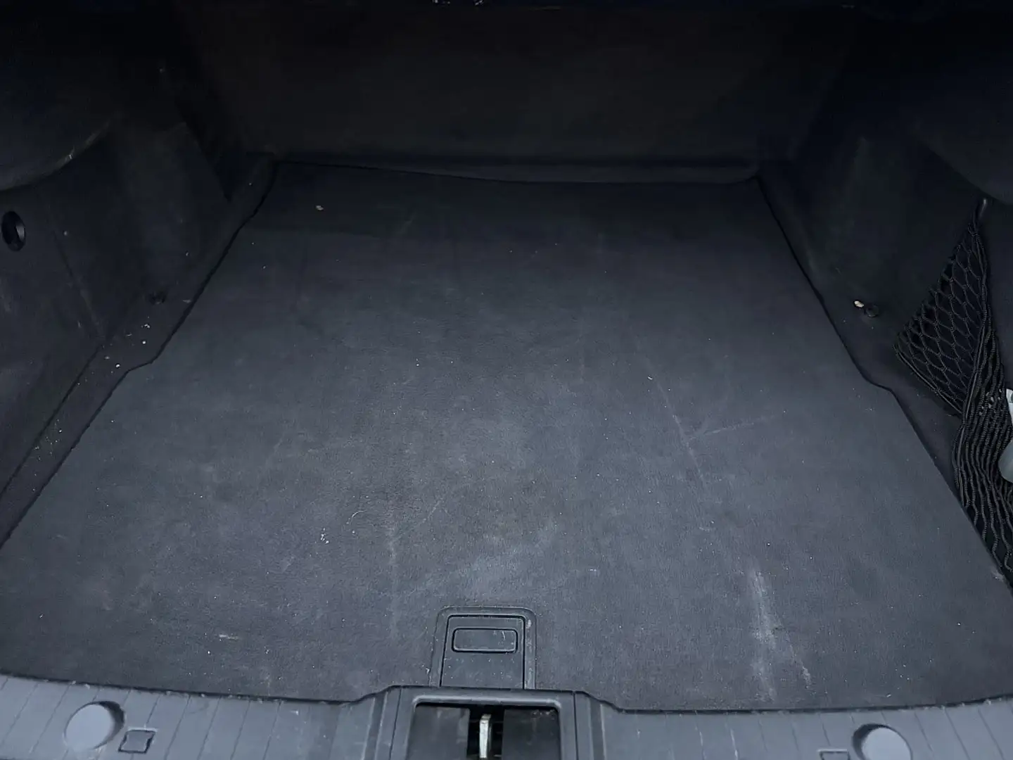 Vehicle image, number 10