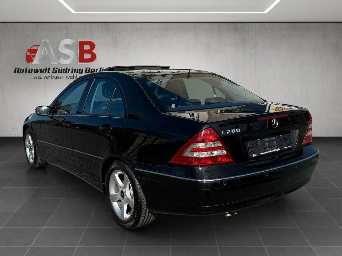 Vehicle image, number 13