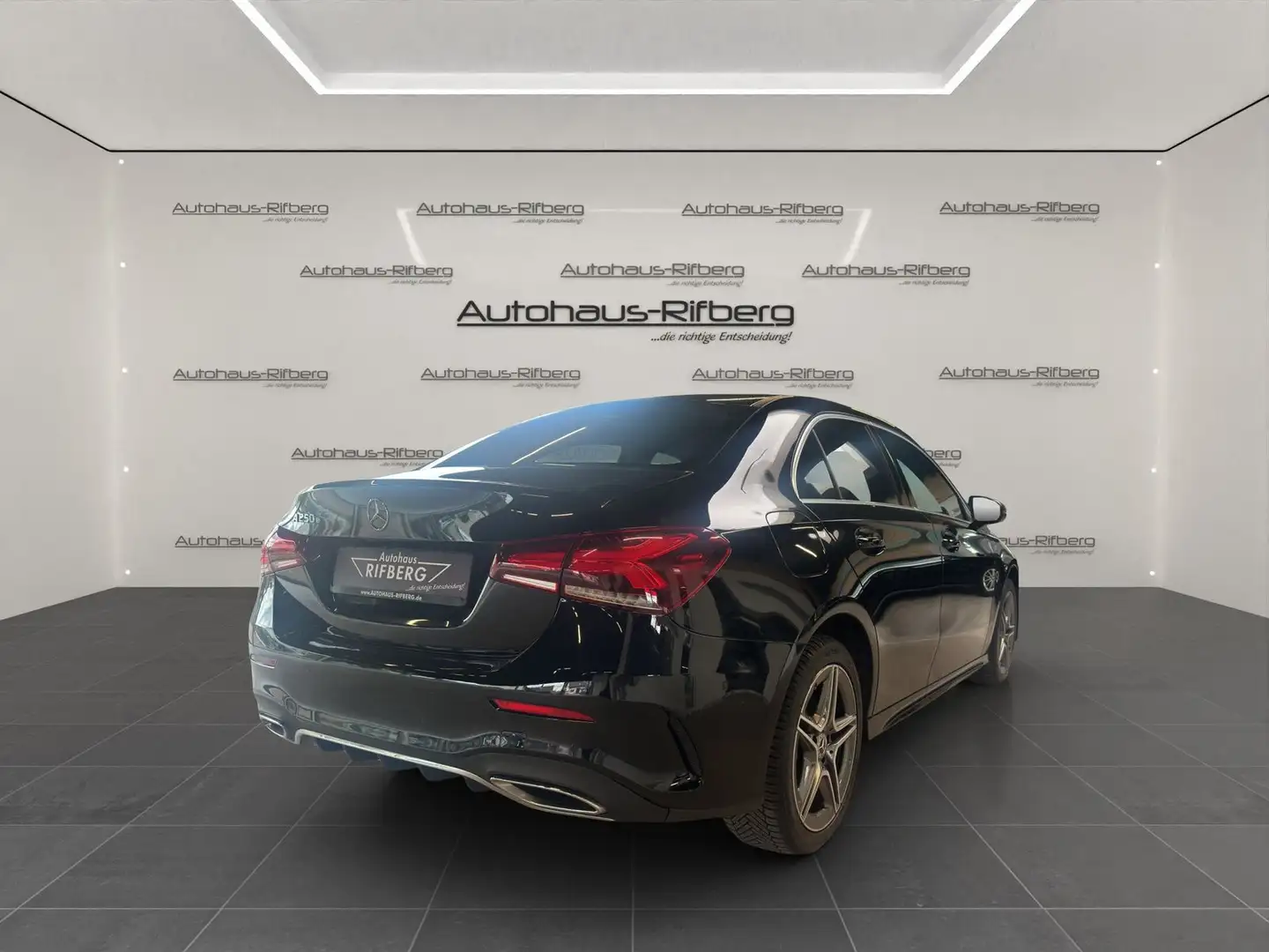 Vehicle image, number 6