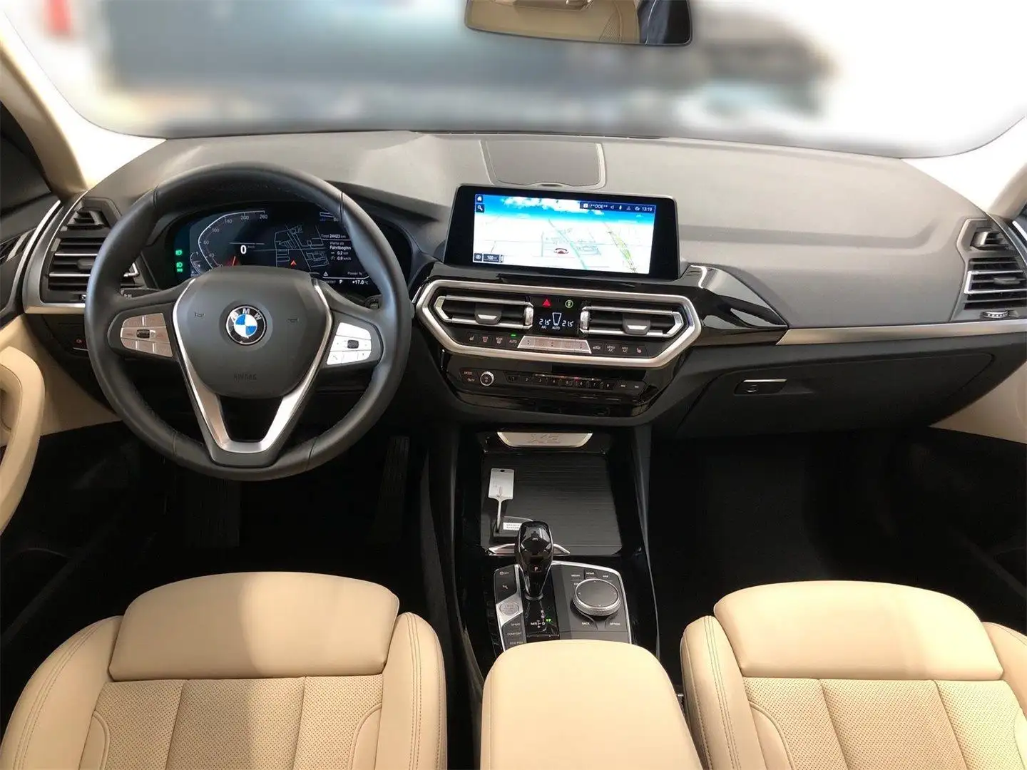 Vehicle image, number 8
