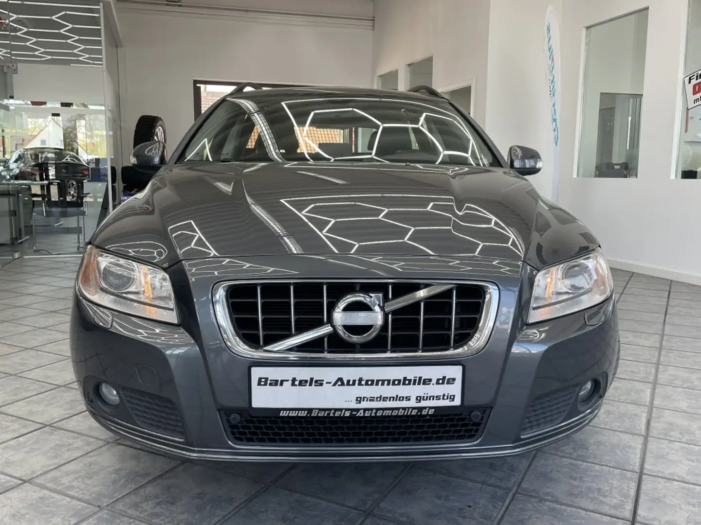 Vehicle image, number 2