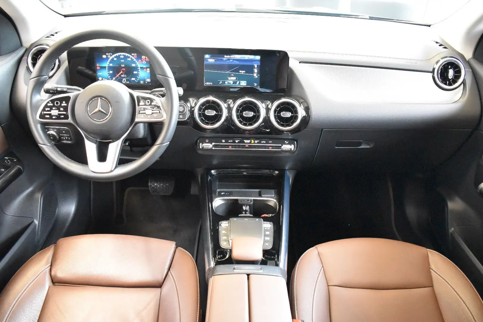 Vehicle image, number 3