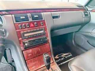 Vehicle image thumbnail, number 15