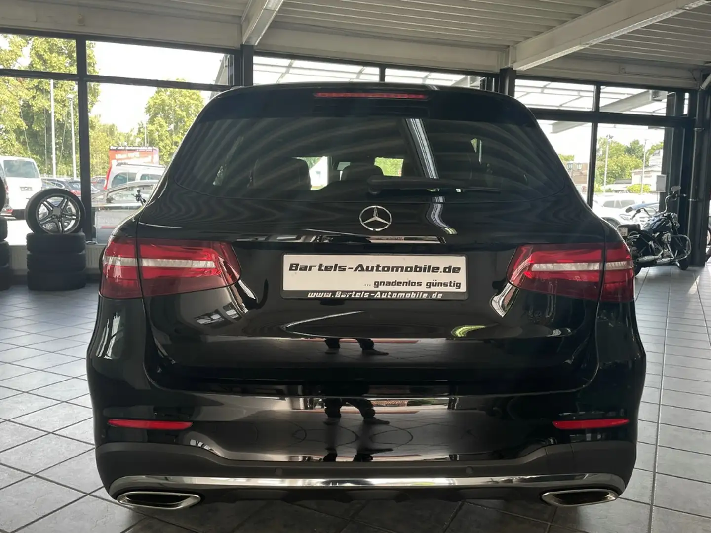 Vehicle image, number 4