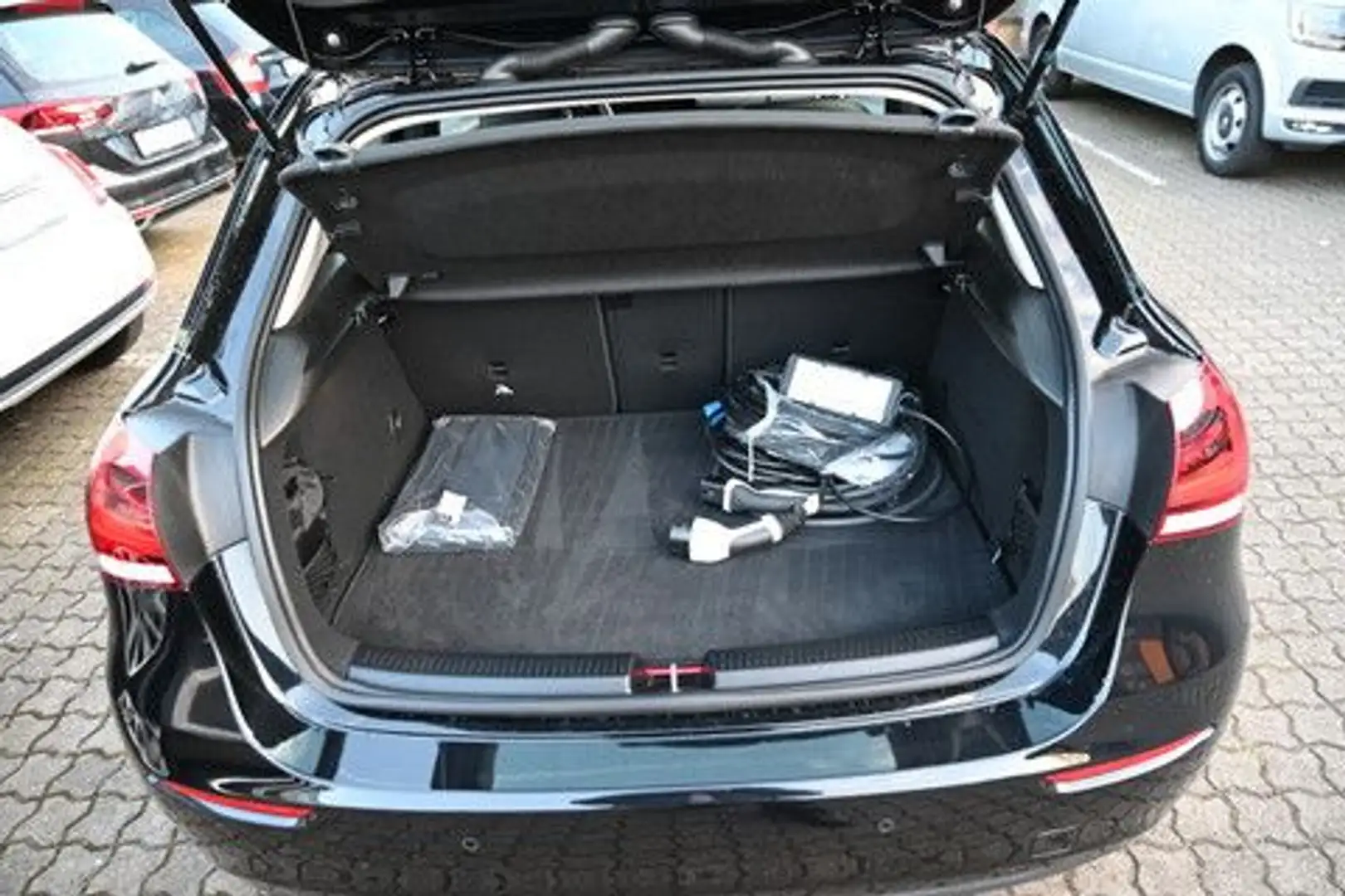 Vehicle image, number 20
