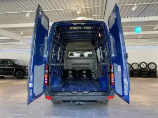 Vehicle image thumbnail, number 4