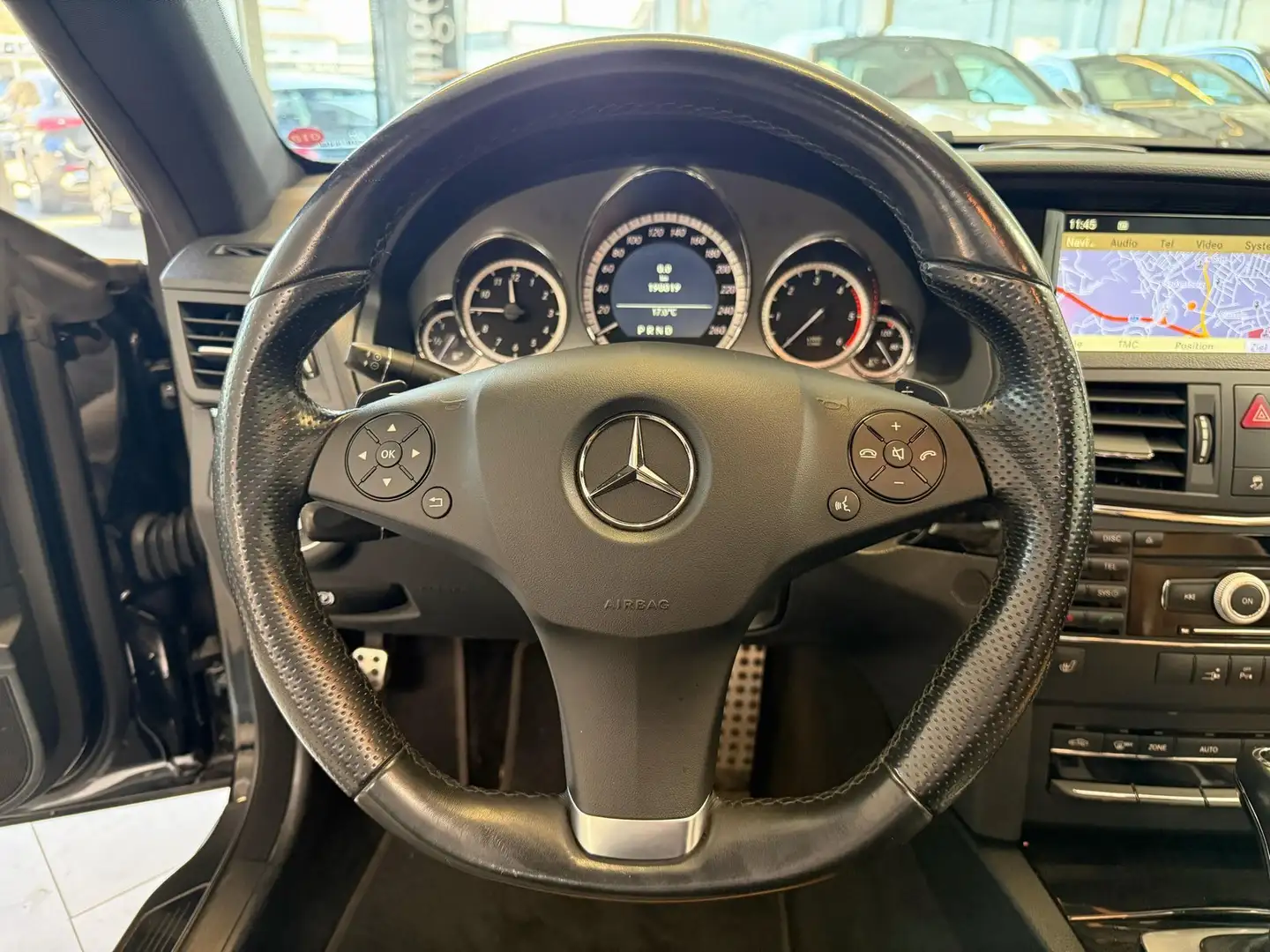 Vehicle image, number 11