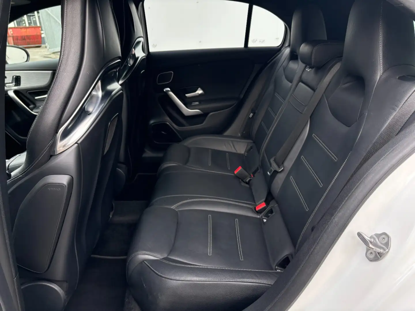 Vehicle image, number 8