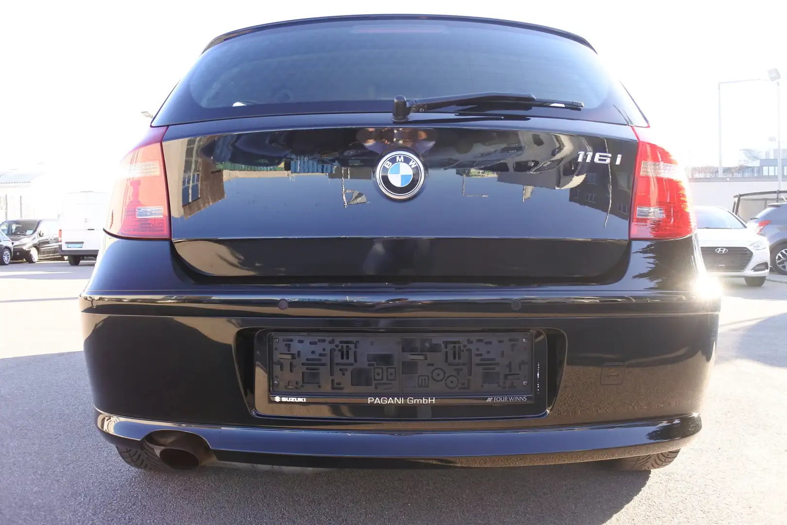 Vehicle image, number 8