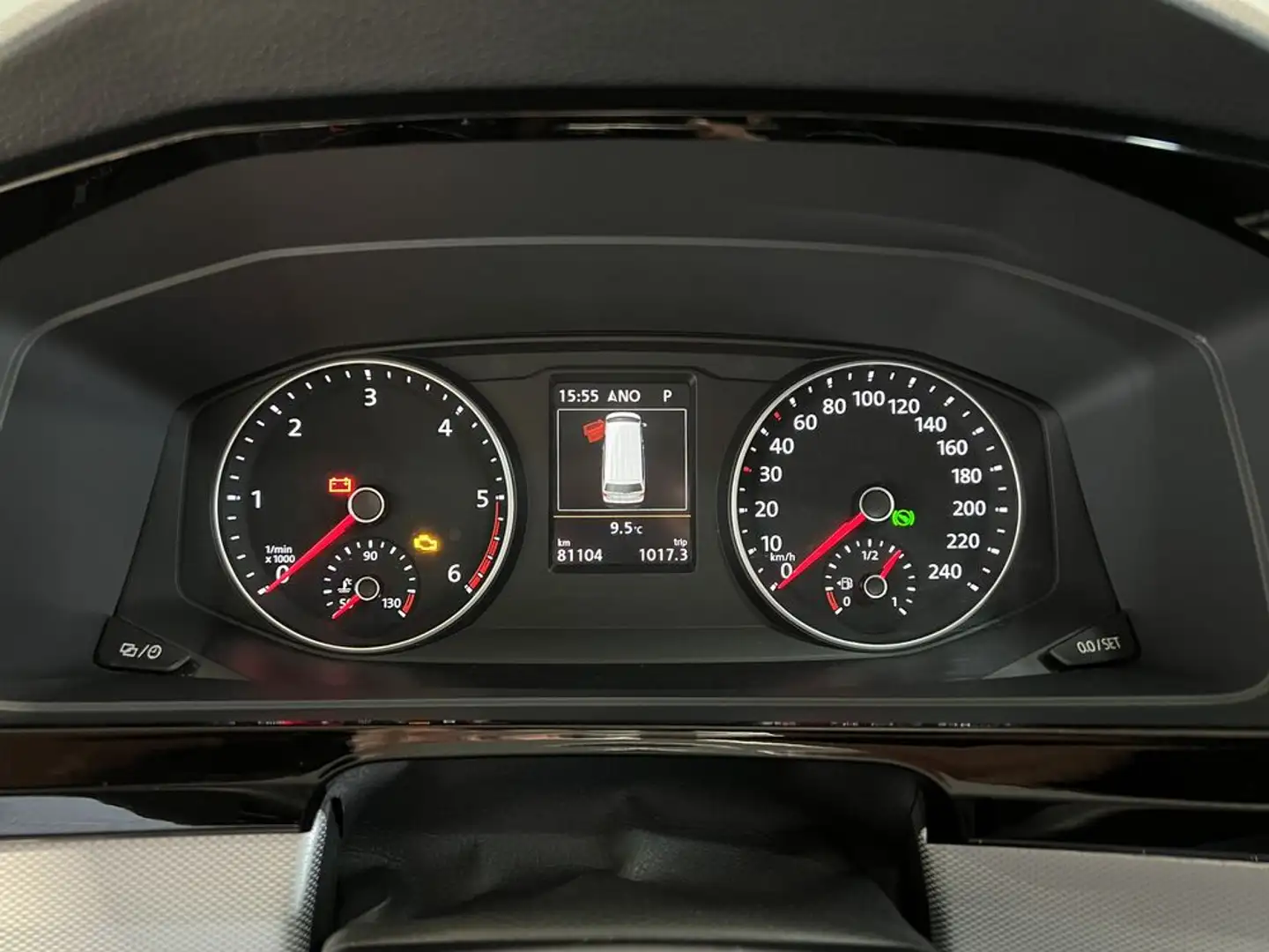 Vehicle image, number 12