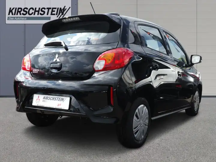 Additional image of the vehicle