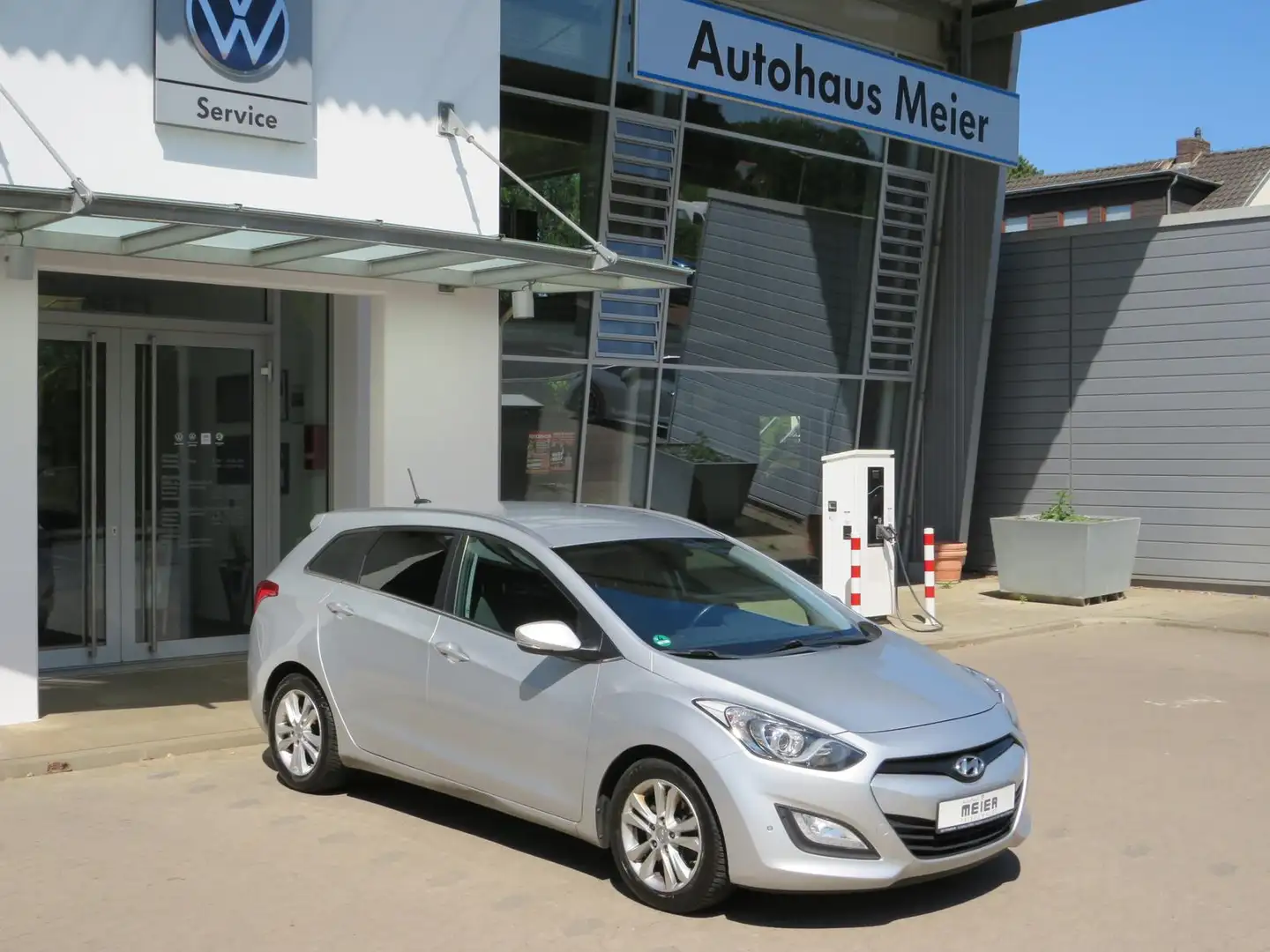 Vehicle image, number 4