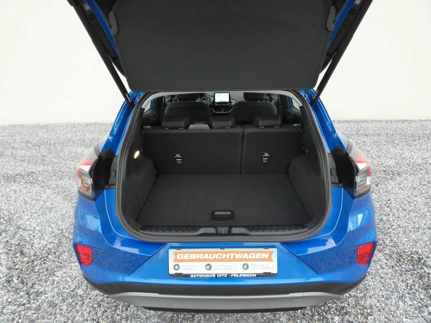 Vehicle image, number 11