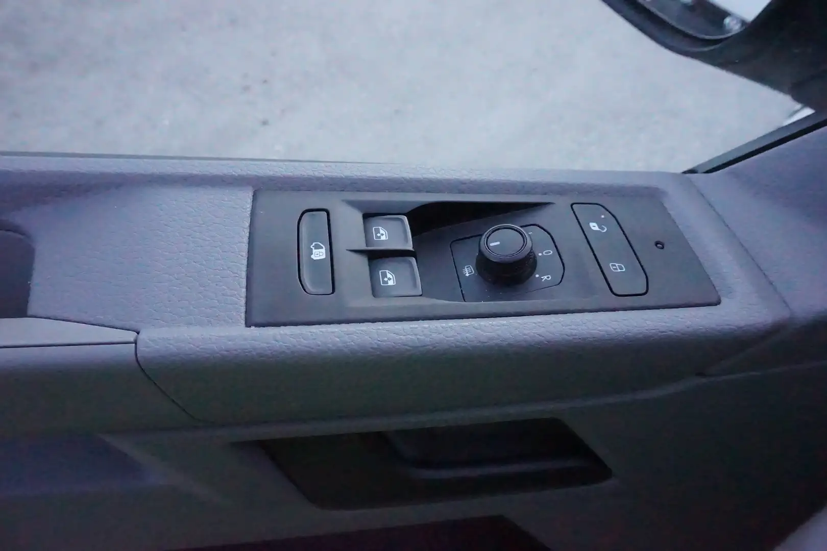Vehicle image, number 15