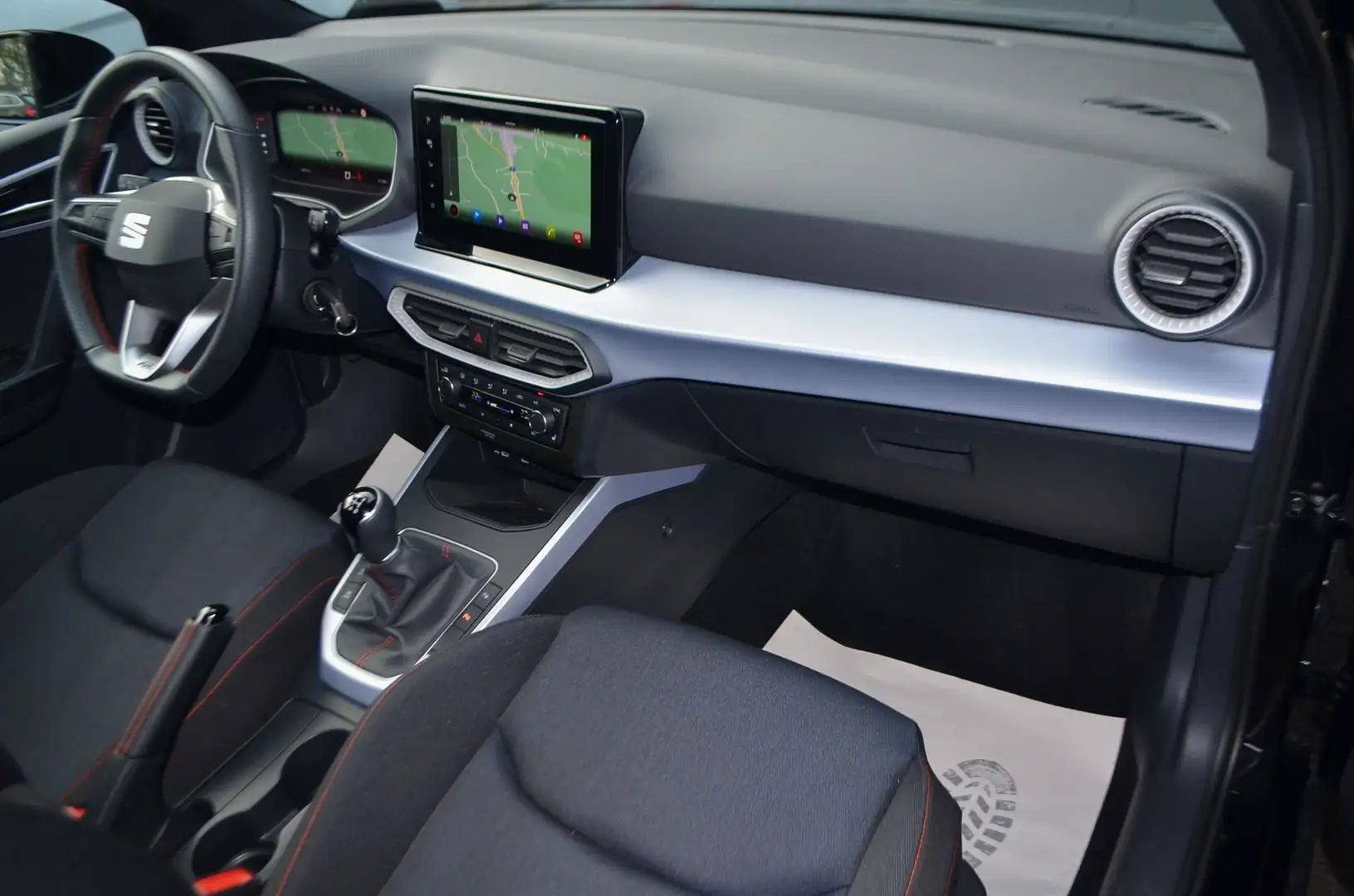 Vehicle image, number 8